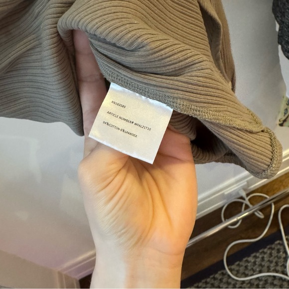 WhoWhatWear brand green Taupe Ribbed collared cotton Bodysuit size small - Picture 3 of 4